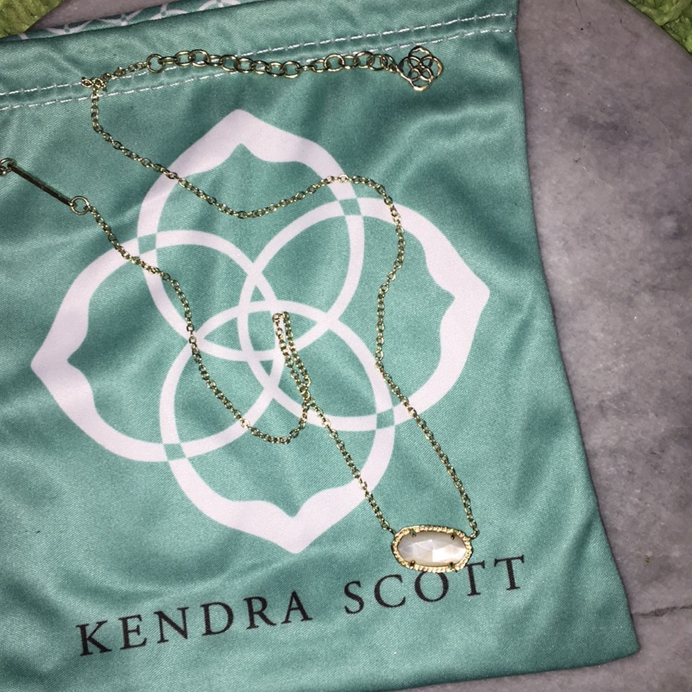 Kendra Scott necklace || perfect condition!